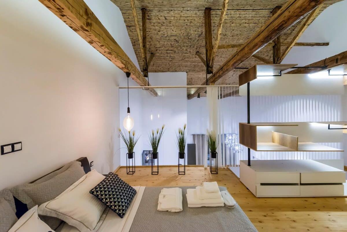 Aigli Seafront Loft-bespoke Design Gem * Kalamata